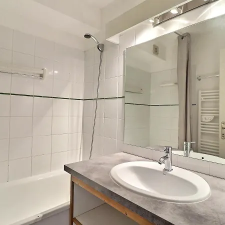 Apartment La Tania 4 Pers, Skis Aux Pieds, 2 Pieces, Balcon, Grand Bois A - Fr-1-182a-19